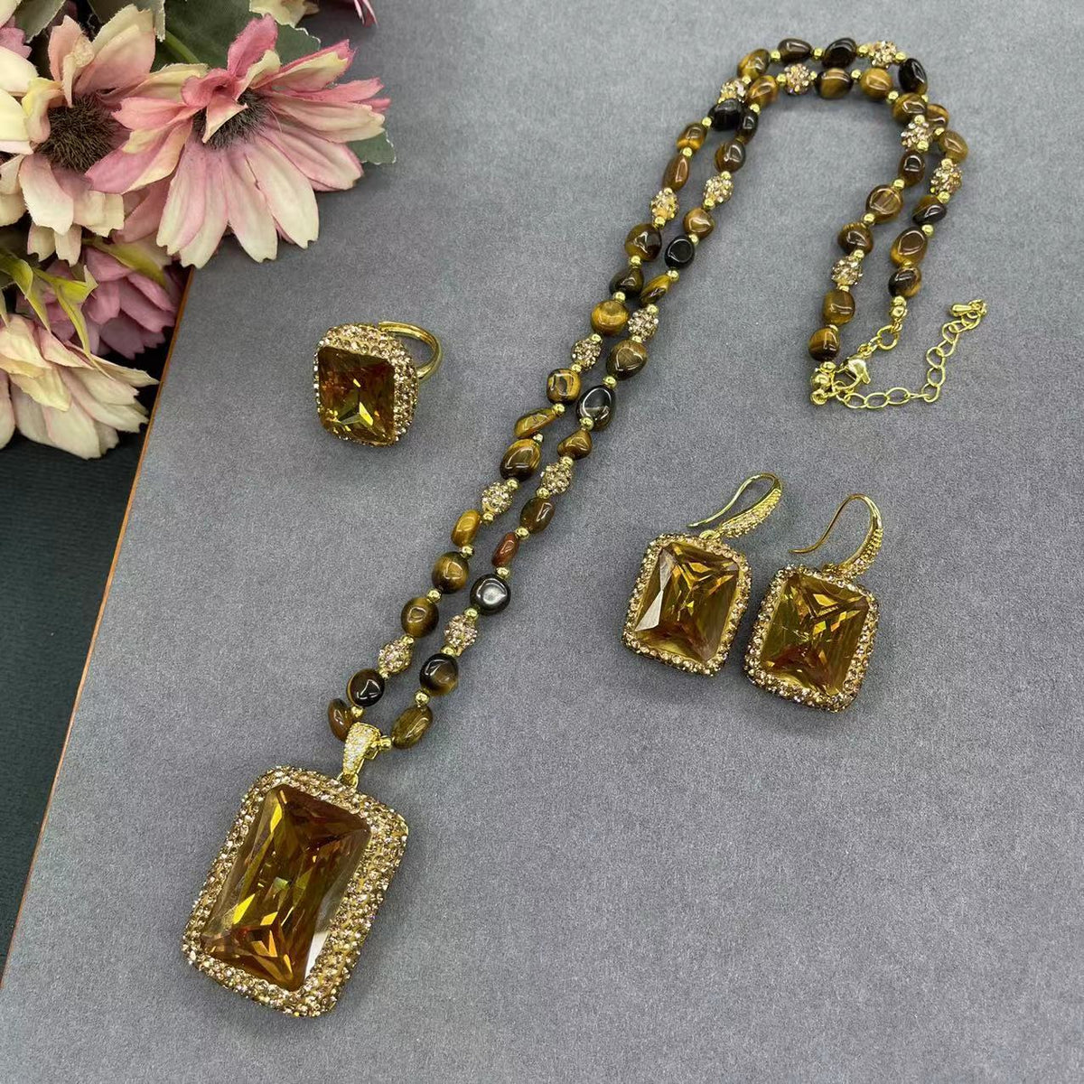Amber stone 3-piece jewelry set
