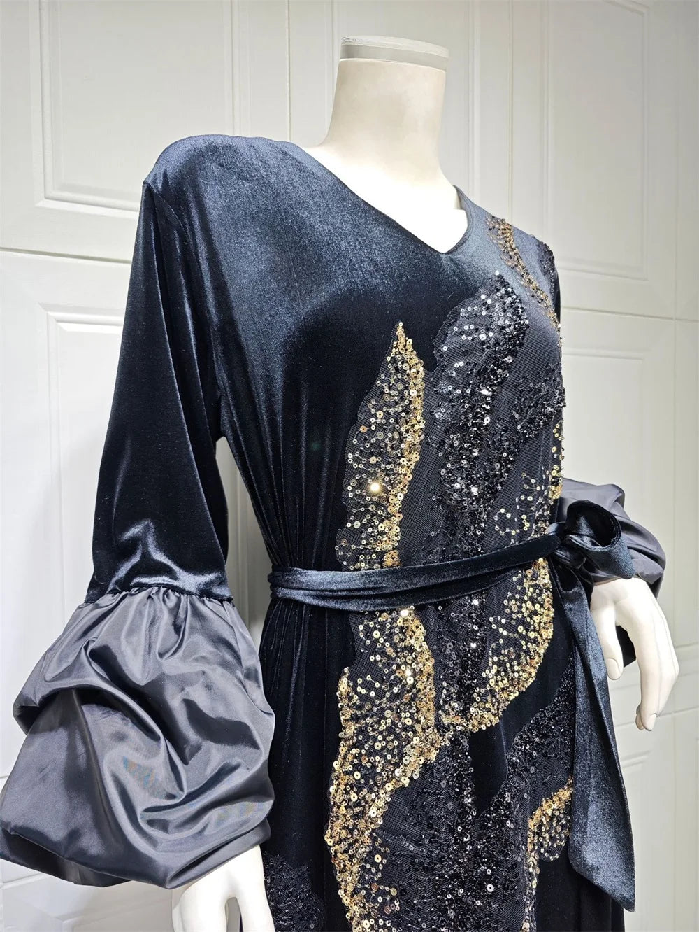 ABY11 Elegant Velvet Kaftan with Sequin Embellishments for Autumn/Winter