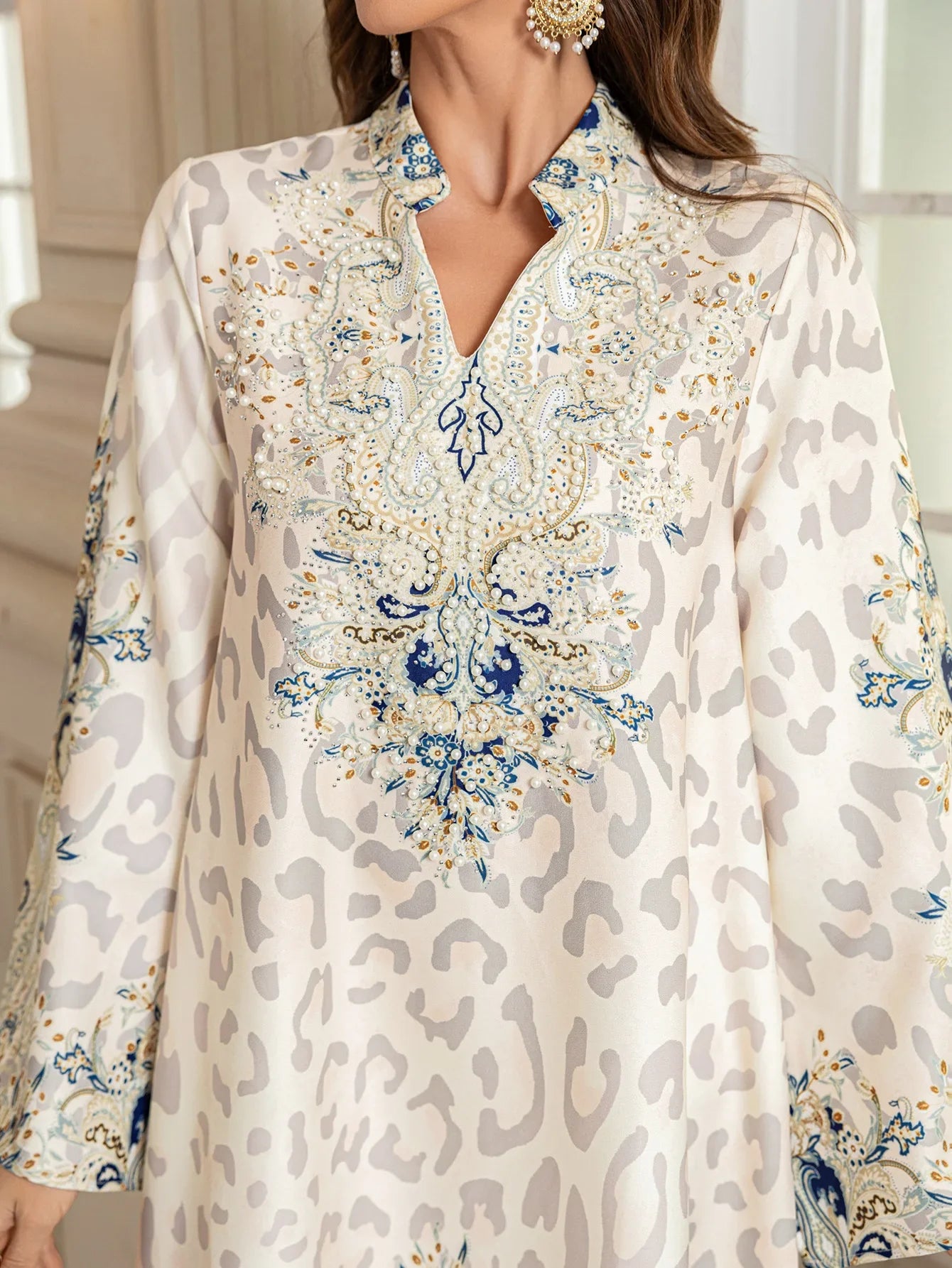 Majestic Paisley Print Abaya – Elegant Modest Dress for Eid & Ramadan (K5)