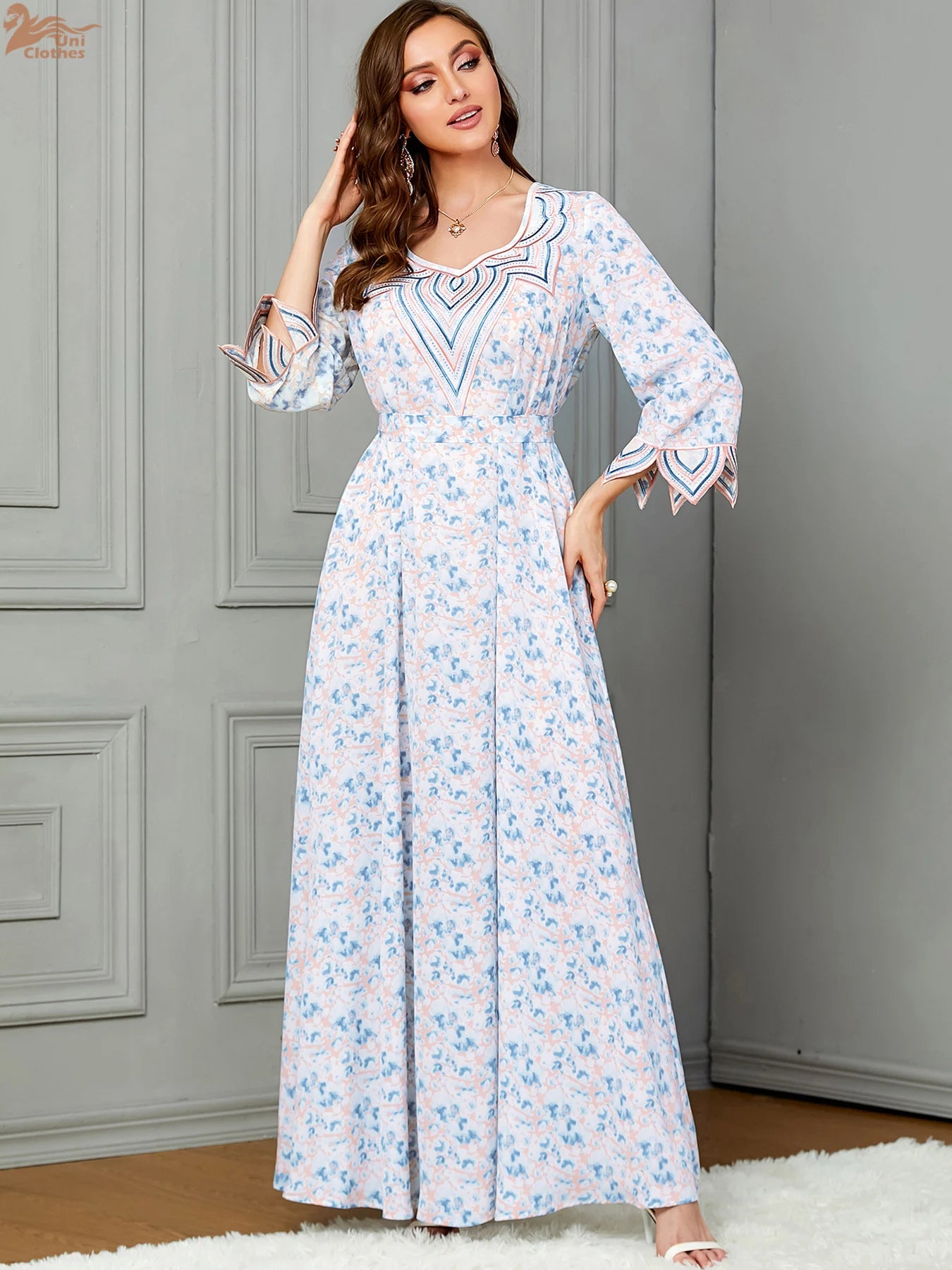 EG08 Fashion Embroidery Printed V-neck/Pastel Bloom Embroidered Abaya