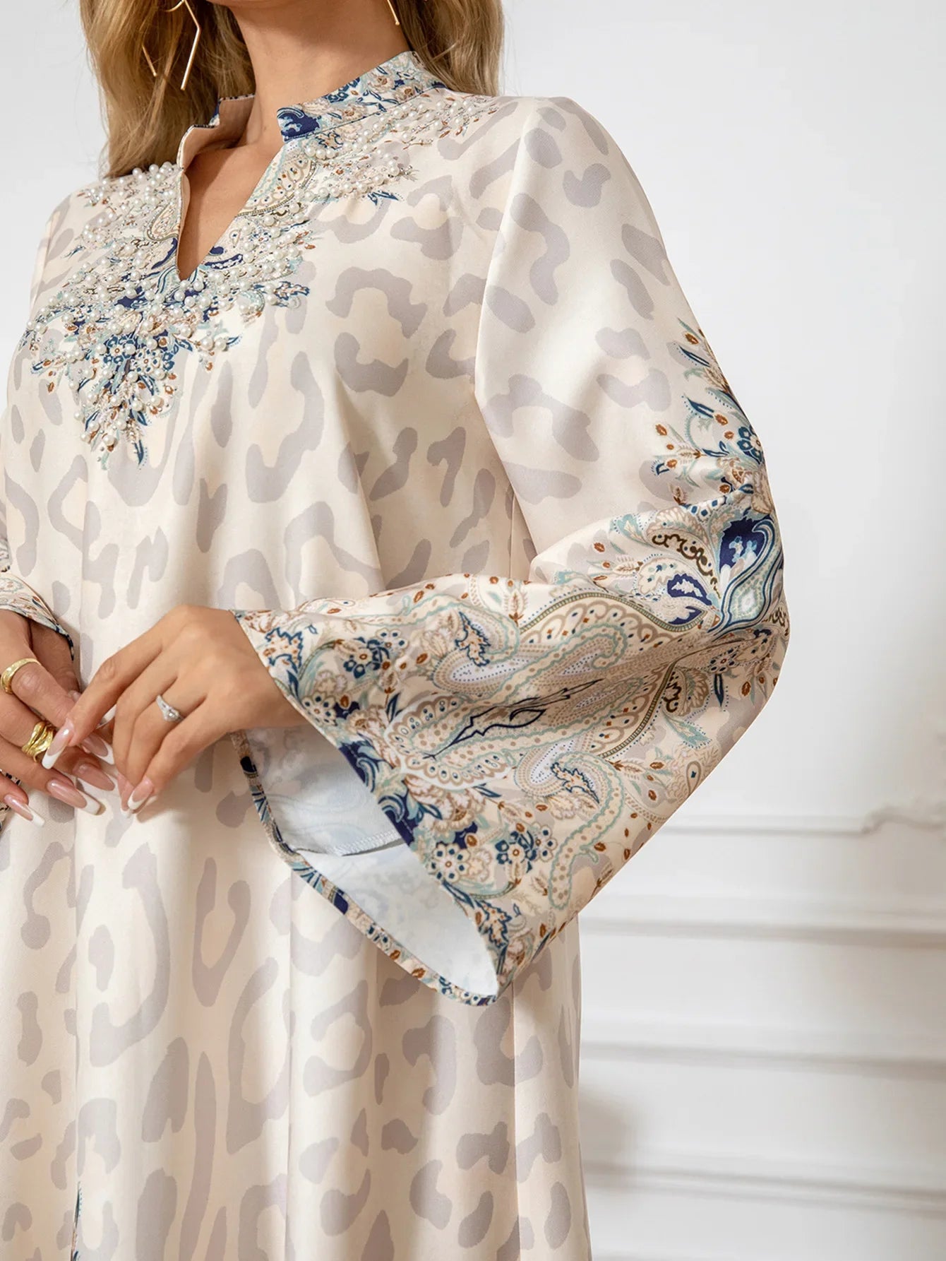 Majestic Paisley Print Abaya – Elegant Modest Dress for Eid & Ramadan (K5)