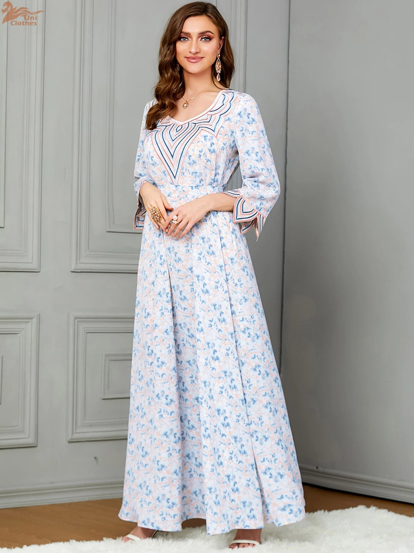 EG08 Fashion Embroidery Printed V-neck/Pastel Bloom Embroidered Abaya