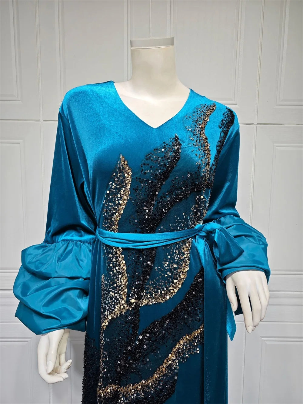 ABY11 Elegant Velvet Kaftan with Sequin Embellishments for Autumn/Winter