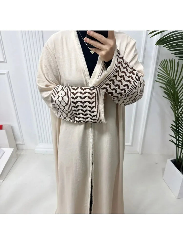 ABY043 Kefiyah Open Abaya Black and White