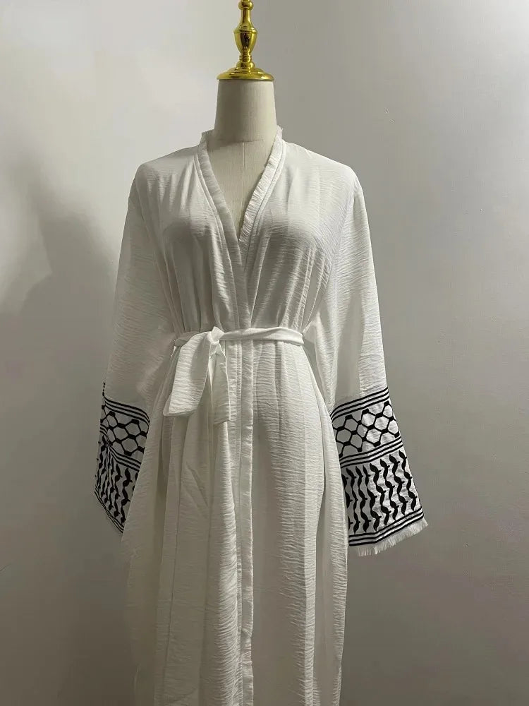 ABY043 Kefiyah Open Abaya Black and White